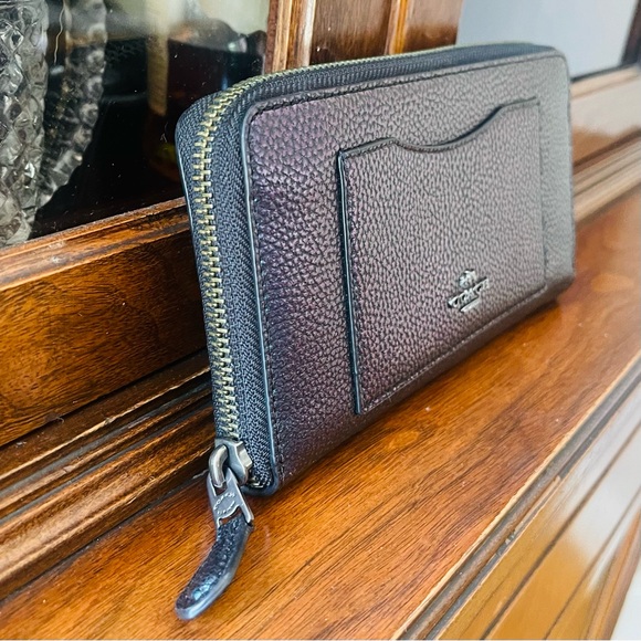 ULTRA RARE UNICORN Coach Hologram Petrol Zip Accordion Oil Slick Wallet Purple - Picture 6 of 16